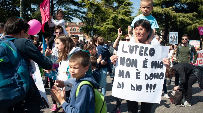 «Fermare le gravidanze riduce i crimini»