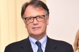 «I tossicomani vanno curati come malati neuropsichici.  Stop al business  comunità»
