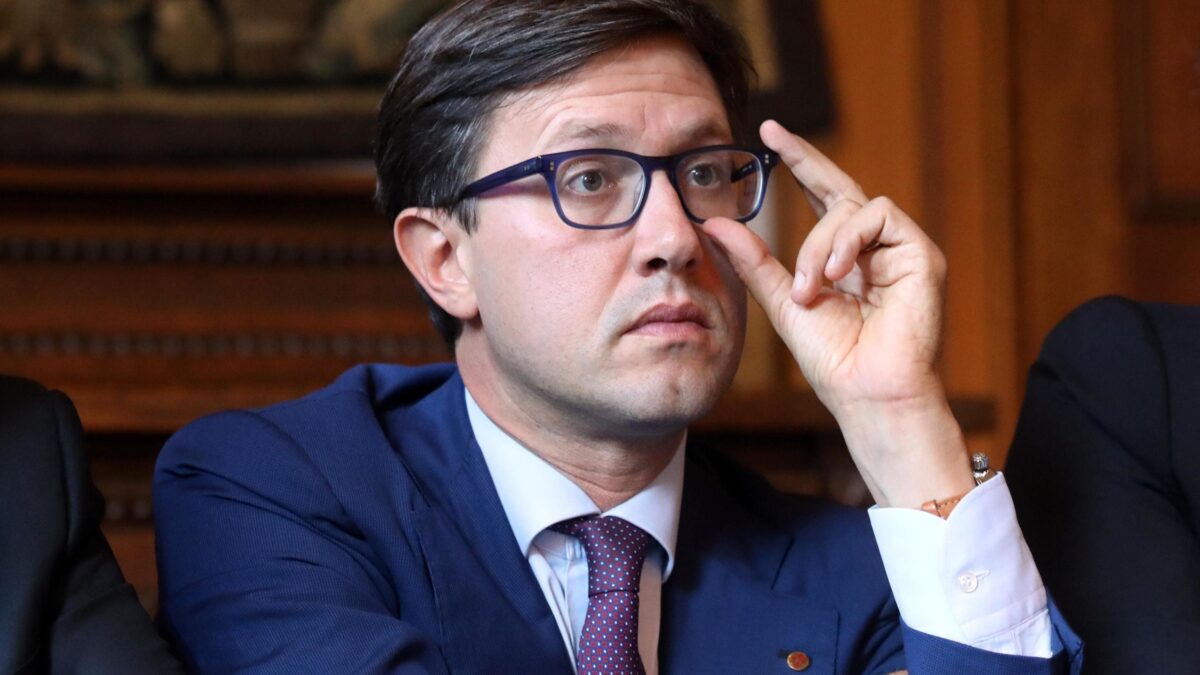 Nel Pd toscano è guerra di correnti per ereditare la guida della Regione