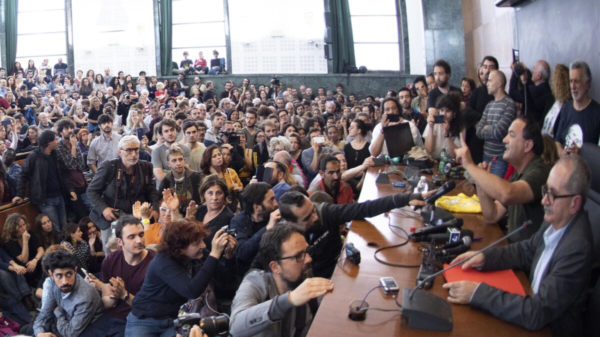 I centri sociali occupano l’universitàe poi ci fanno i soldi con i  rave party