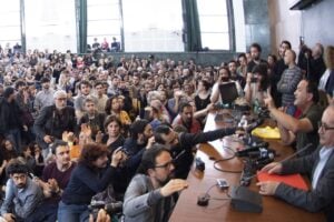 I centri sociali occupano l’universitàe poi ci fanno i soldi con i  rave party