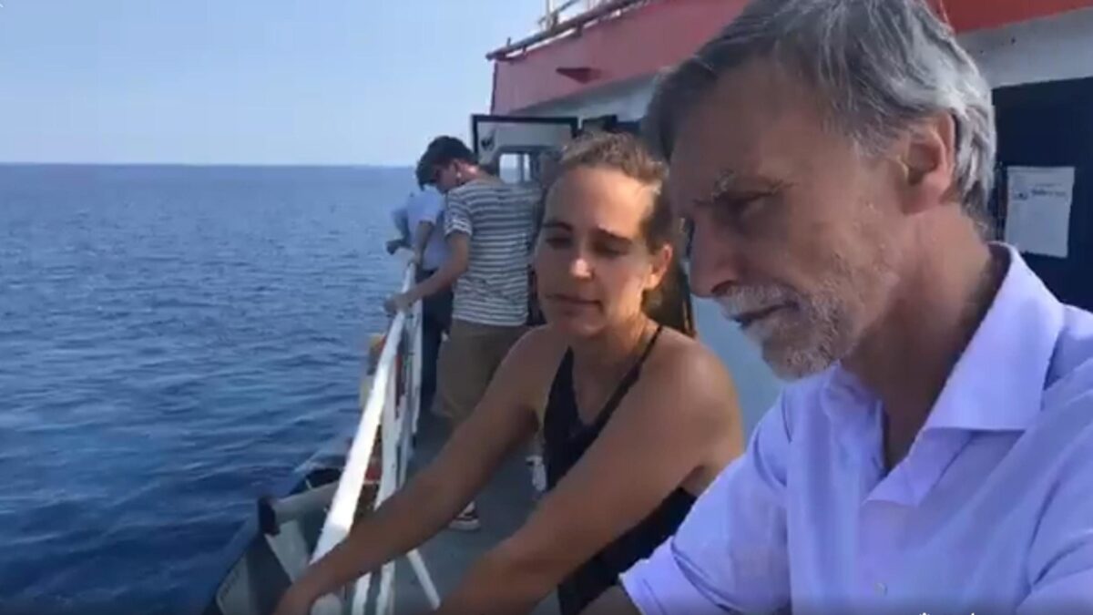 Il Pd va dai migranti ma non si occupa dello scempio sui bambini a casa sua