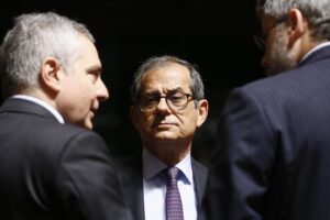 I calcoli di Tria per l’Ue: meno deficit e taglio delle agevolazioni fiscali