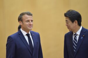 «Macron è un settario, mi caccia su ricatto delle associazioni gay»
