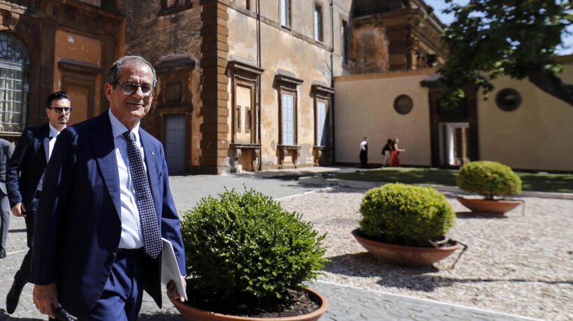 Procedura d’infrazione più lontana. «Con il dialogo si trovano soluzioni»
