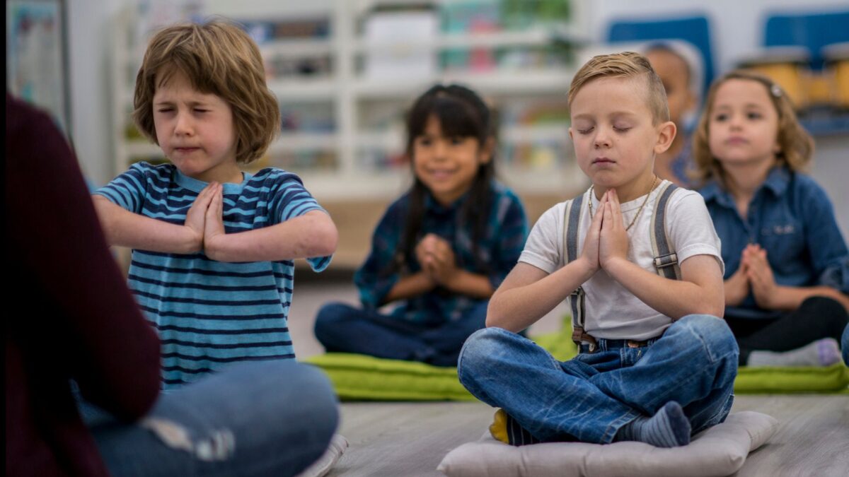 A scuola aboliamo l’ora di religione e facciamo imparare i nostri testi sacri