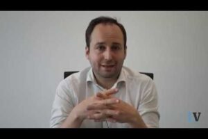 Lo spread cala: dipende dalla Bce, non da noi. E ora l’Italia deve giocare tra due litiganti tedeschi
