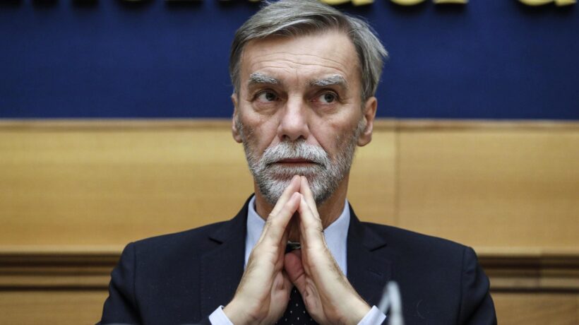 Porti, nei guai il fedelissimo di Delrio