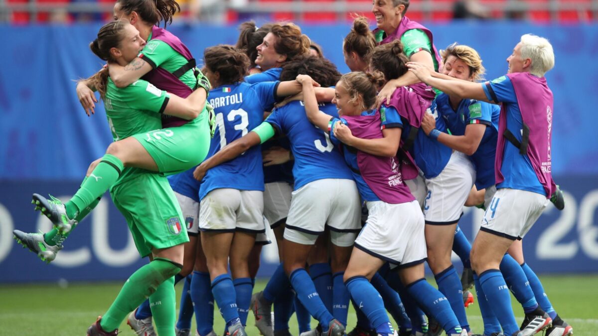 Qualcuno salvi il mondiale delle donne dalla retorica rosa