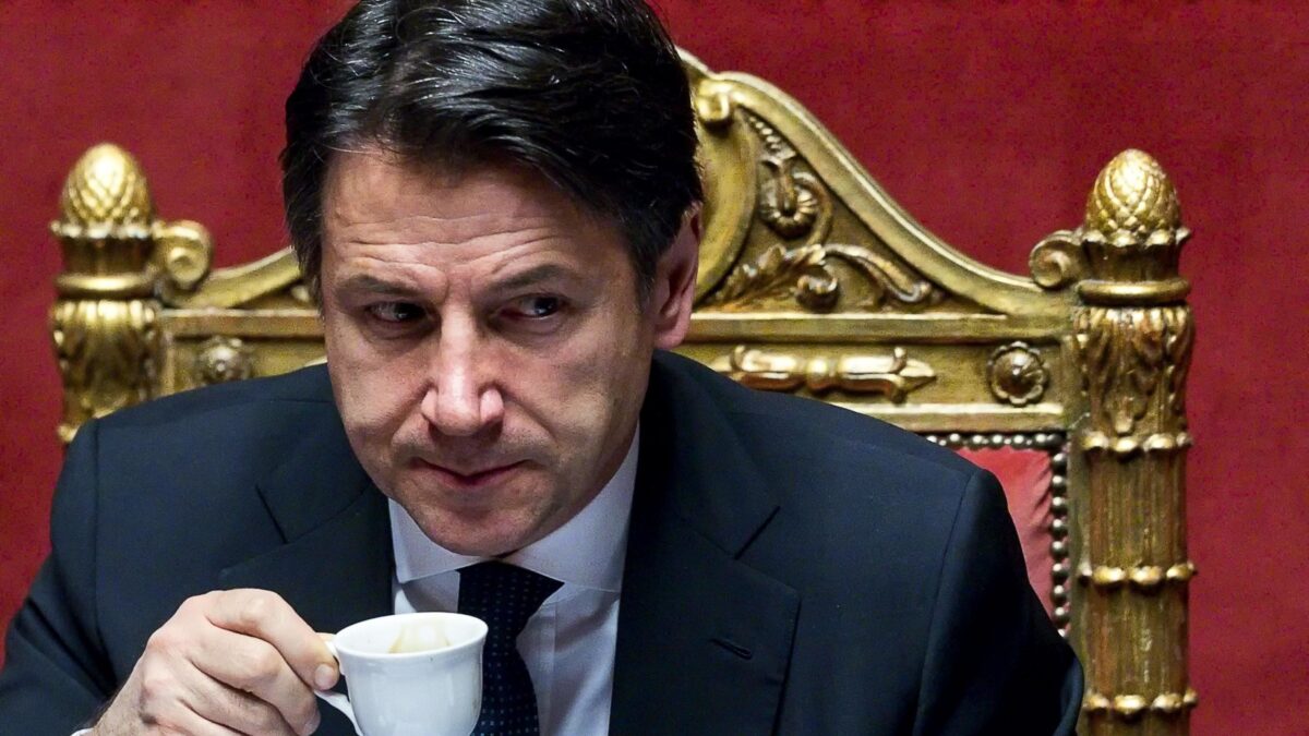Conte tiene botta: «Non chiedo l’elemosina»