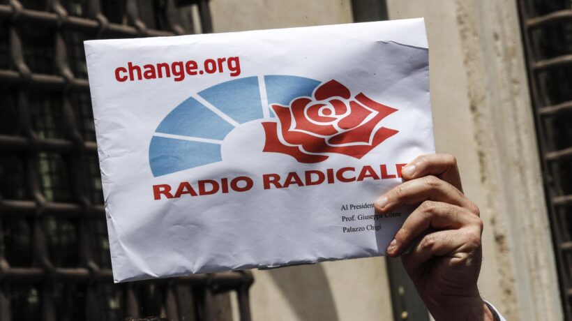 Strappo Lega-M5s su Radio radicale. Ancora fondi pubblici per salvarla