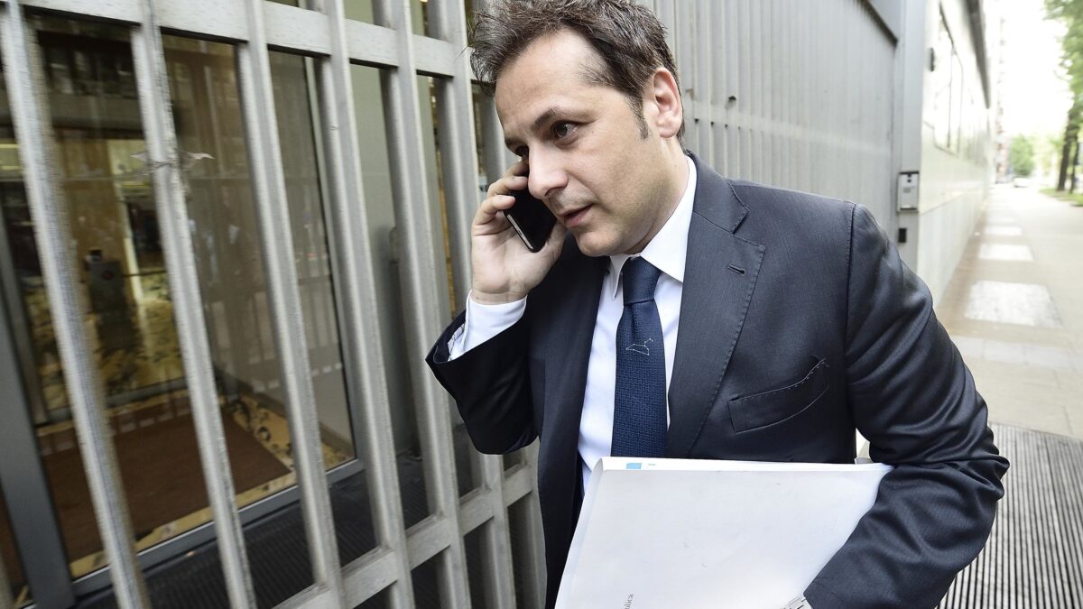 «Repubblica» si smaschera da sola. Il virgolettato su Siri era taroccato