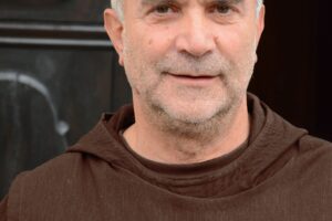 «La civiltà nasce dai muri e non dai ponti»
