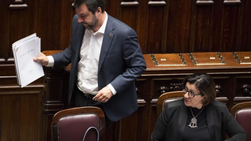 La linea della Trenta è indifendibile. Mai arrivati meno clandestini di oggi
