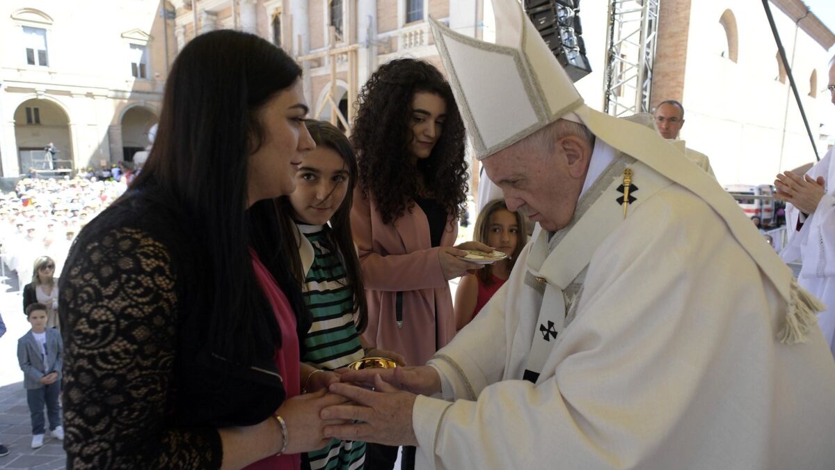 La nuova Chiesa 2.0 fa la voce grossa soltanto per i migranti, non sulla vita