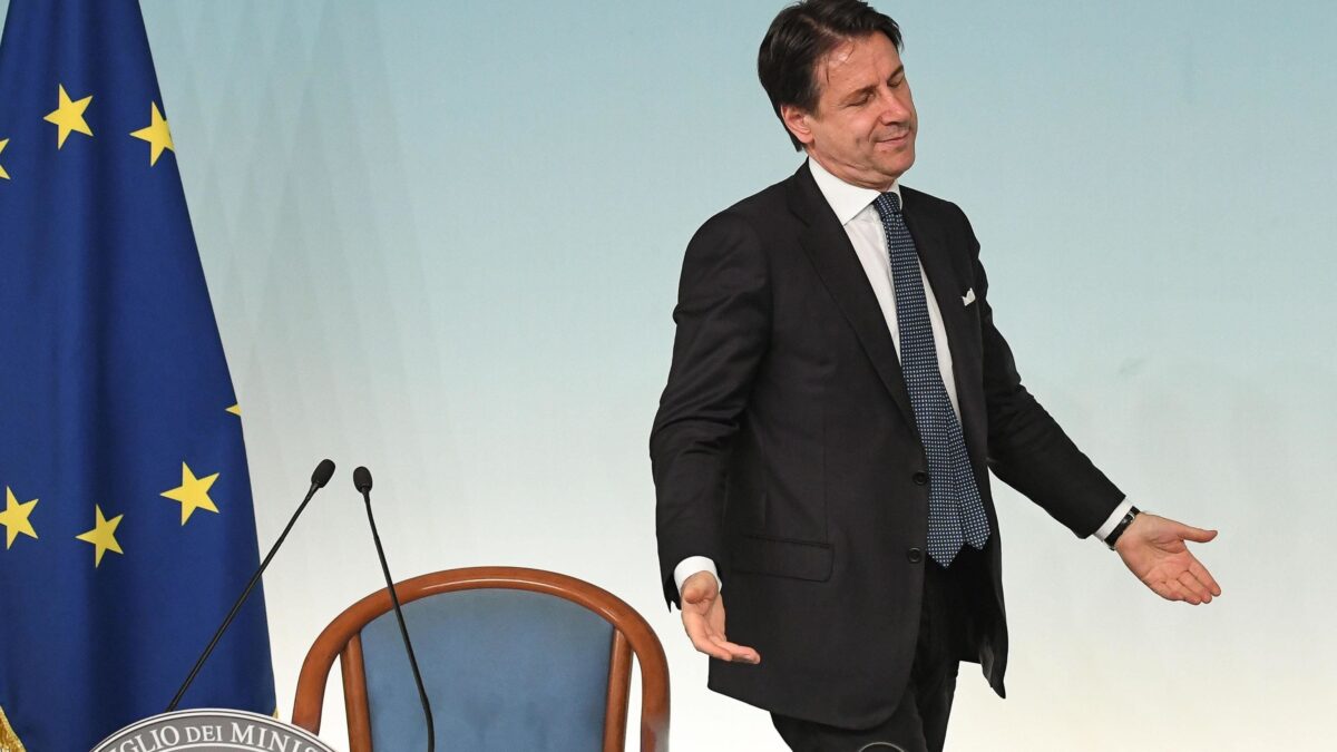Il premier vuole farsi un partito come Monti. Auguri