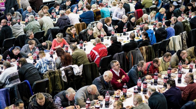 Prima gli italiani. Ma i centri Caritas sono invasi da chi è nato qui