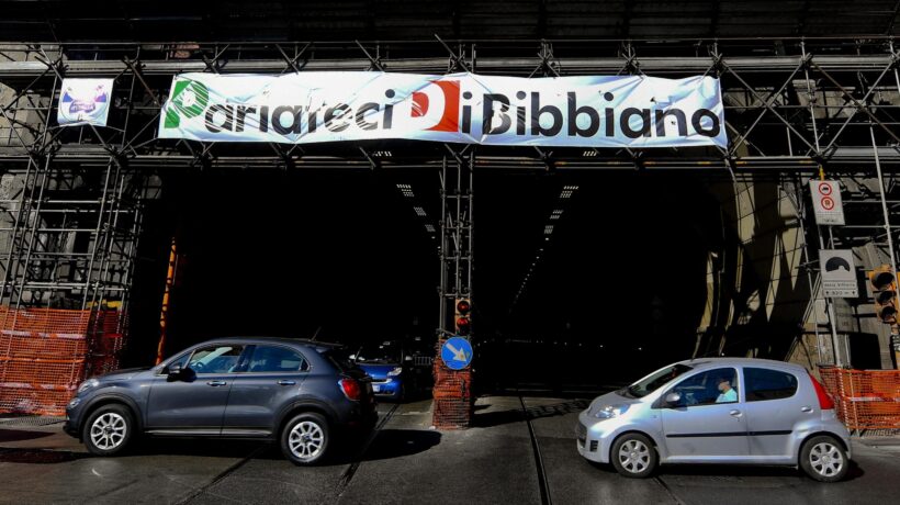 Altri tre bambini tornano dai loro genitori