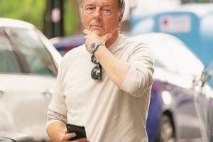 Renzi grida «al Putin» poi regala la privacy all’app russa sospetta