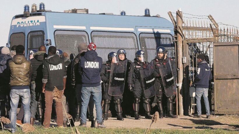 Migranti, in gara la ditta accusata di truffa