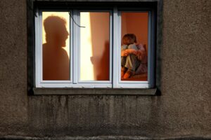 Il terapeuta dei bimbi di Bibbiano accusato di maltrattare i suoi figli