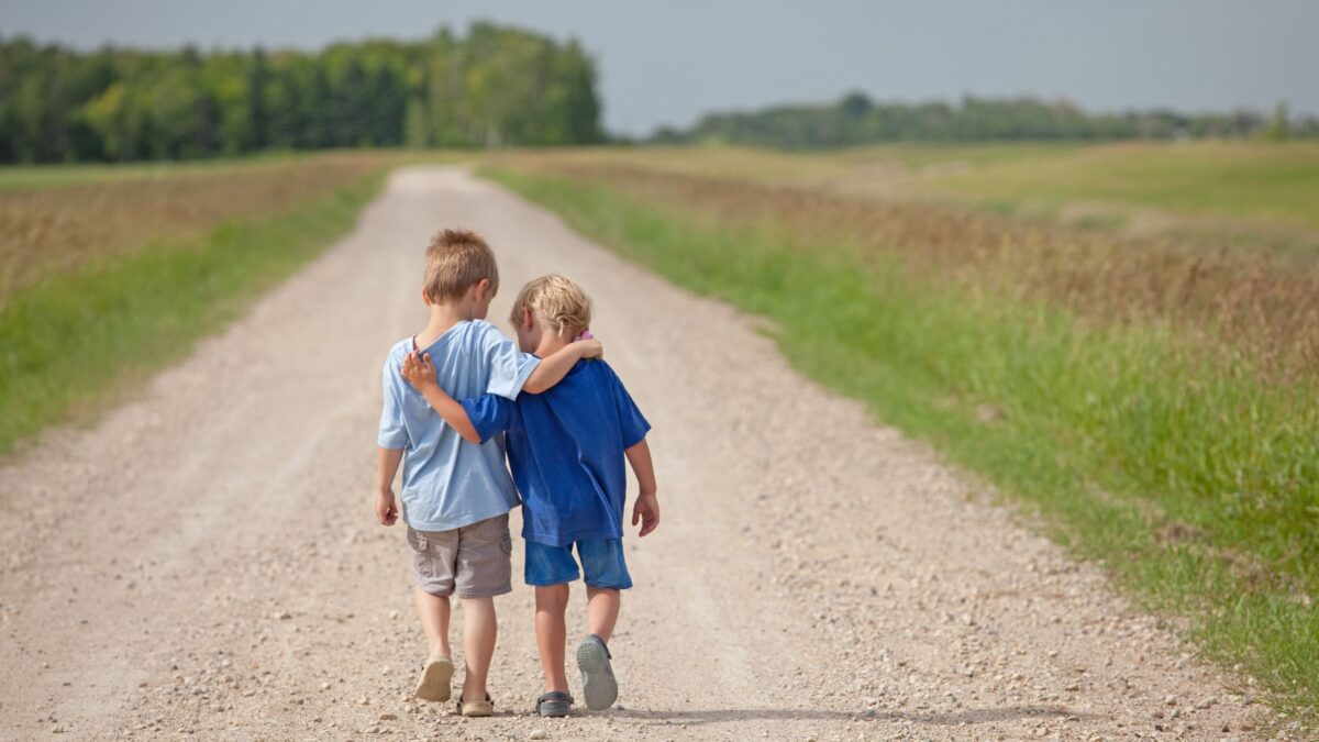 Altri due bambini rubati ritornano a casa. Il Parlamento indagherà