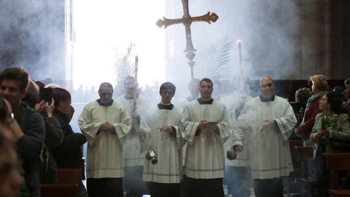 La Chiesa parla solo di migranti e dimentica il suo popolo