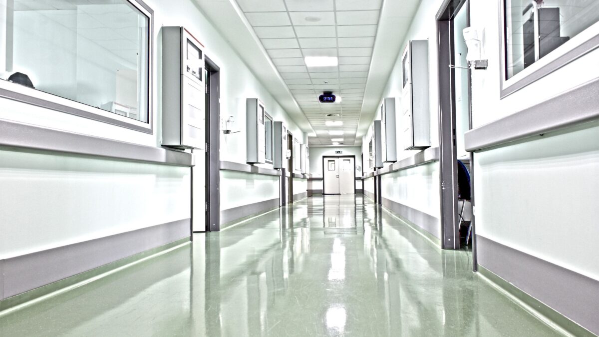 Il reparto ospedaliero? È chiuso per ferie