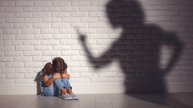 Un avvocato tuteli i piccoli presi dallo Stato