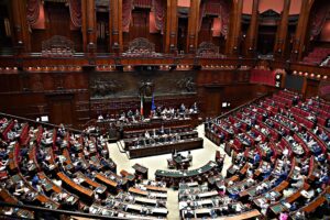 Il taglio del numero dei parlamentari scaccia il fantasma del voto anticipato