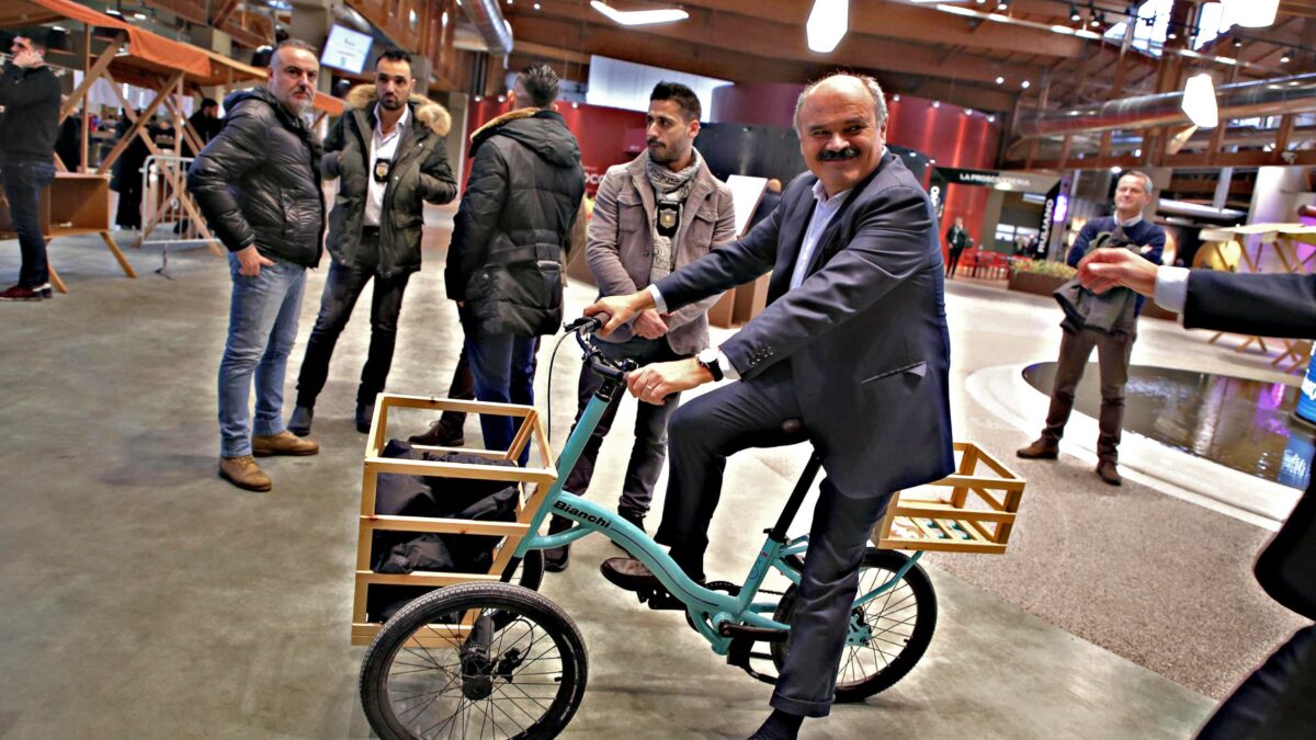 Si sgonfia la bolla di Eataly: 17 milioni di rosso