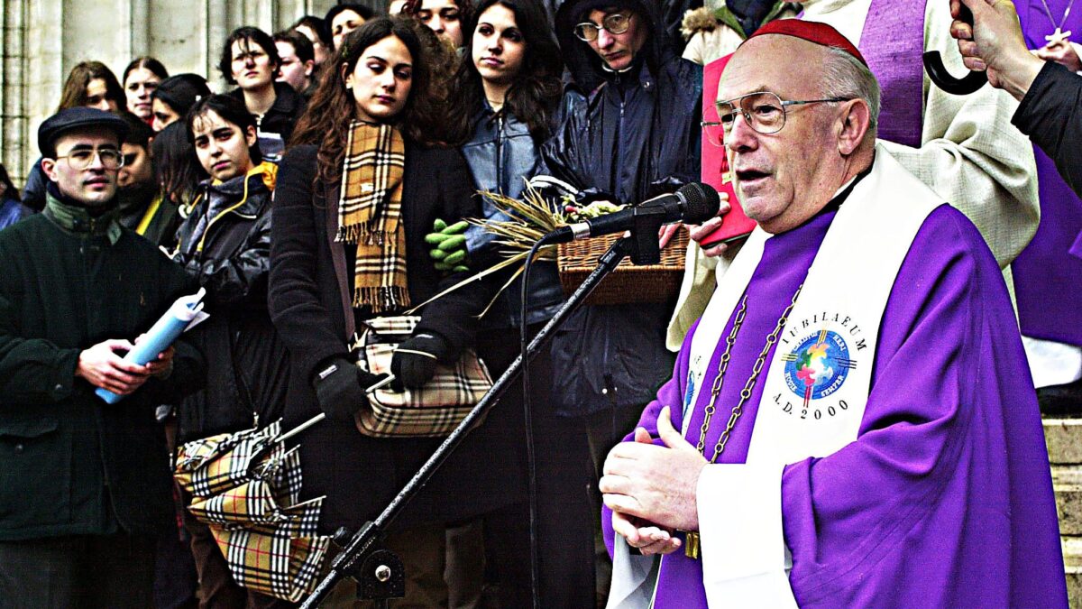 La corte di Bergoglio: l’insabbiatore il liberal e il vizioso