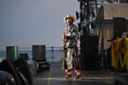 Al concertone di Jovanotti lavoratori pagati in panini