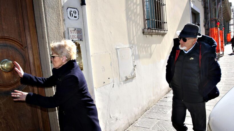 Dagostino contraddice i Renzi. E le consulenze non saltano fuori