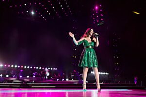 L’urlo di Laura Pausini: «Parlate di Bibbiano»