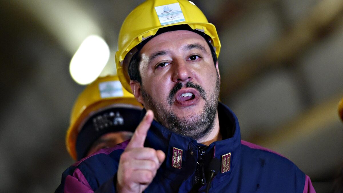 Lega e M5s, lite pure sull’Italia in tilt. Salvini: «Inaccettabili i no sulla Tav»