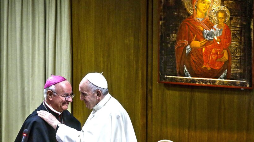 Cacciati gli ultimi fedeli di Wojtyla dall’istituto che difende la famiglia