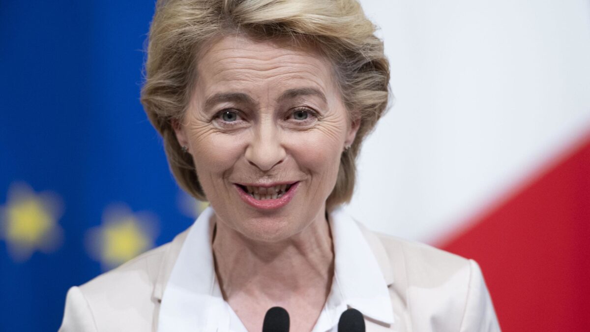 Il perno dell’inciucio? È l’ennesimo arrocco sul dogma dell’Europa