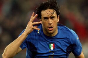 Luca Toni: «No all’inciucio, andiamo alle urne. Io sceglierei il centrodestra»