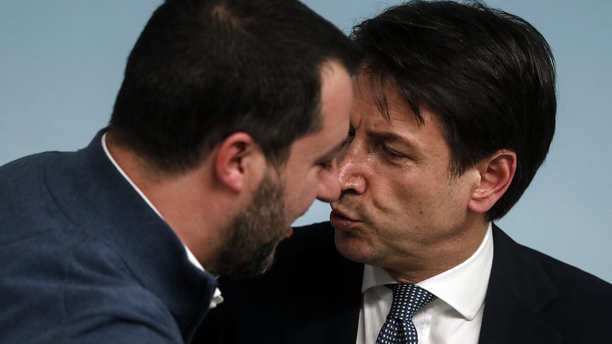 Rinnegati tutti i porti chiusi. Conte si rifà la verginità per il governo dell’invasione