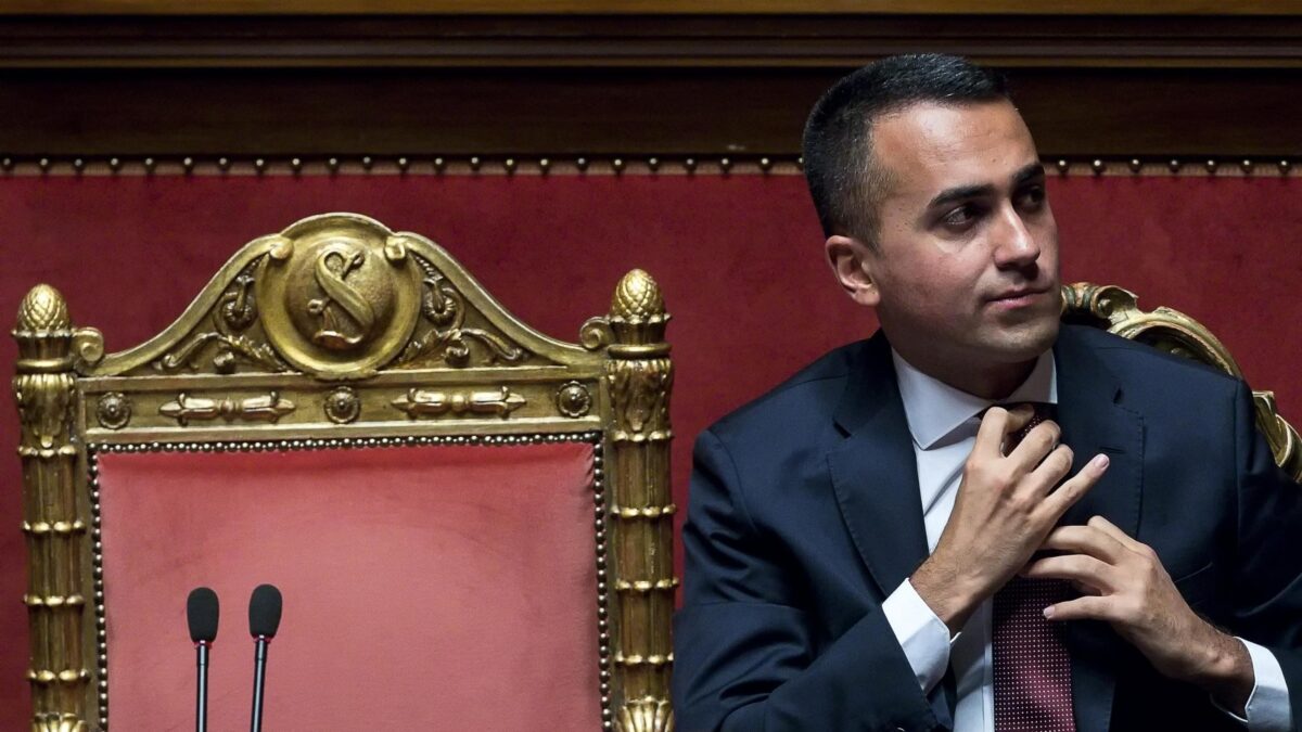 La nuova puntata della «folle idea». Convincere Di Maio con Palazzo Chigi