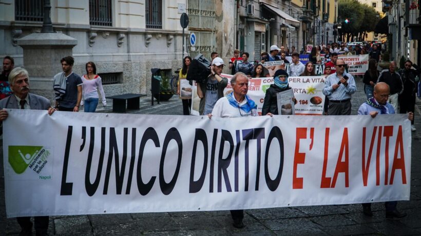 Aborto senza limiti: San Marino propone la legge più orrenda