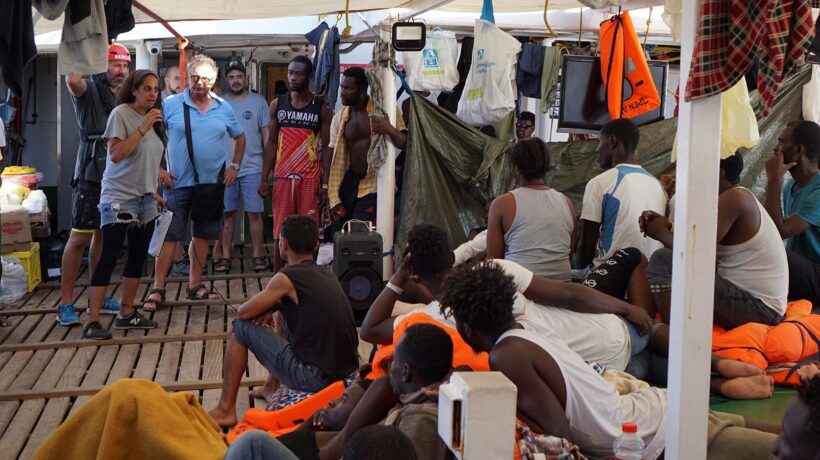 Open arms va in Spagna, finita la pantomima