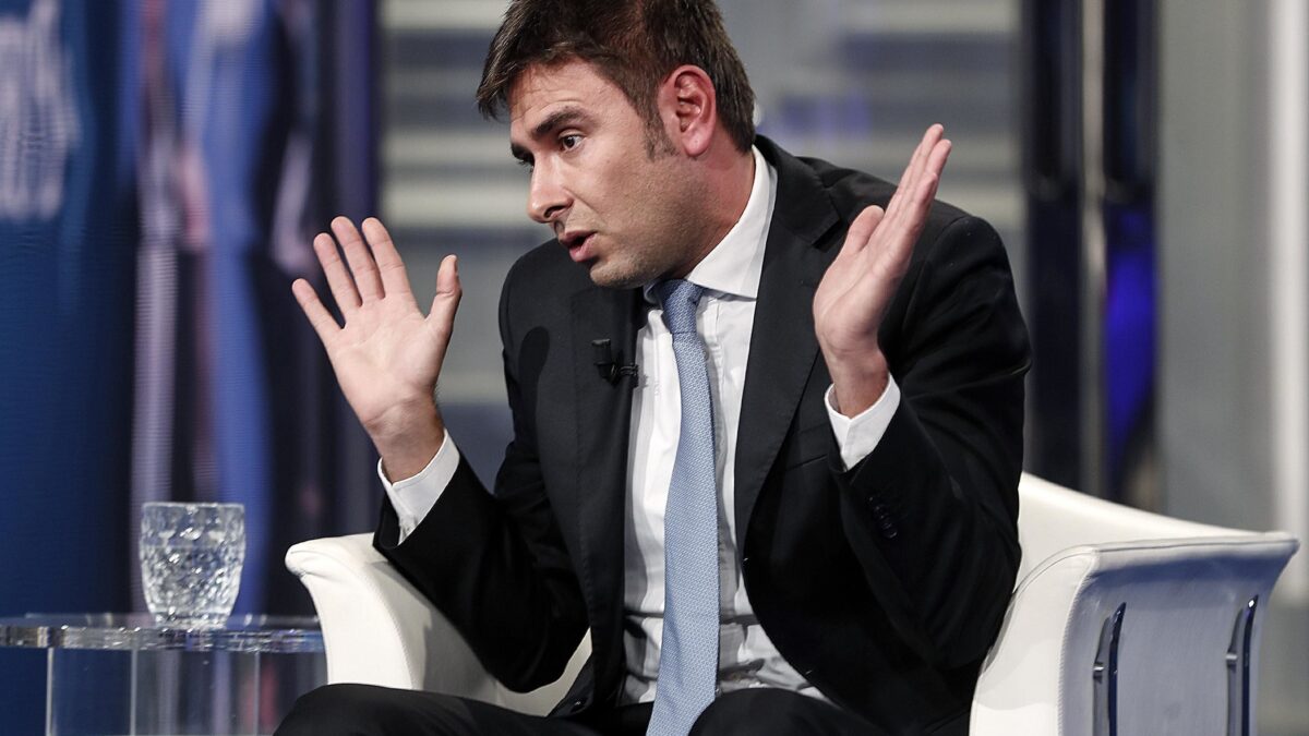 L’imbarazzo di Dibba che si ritrova alleato con il «partito di Bibbiano»
