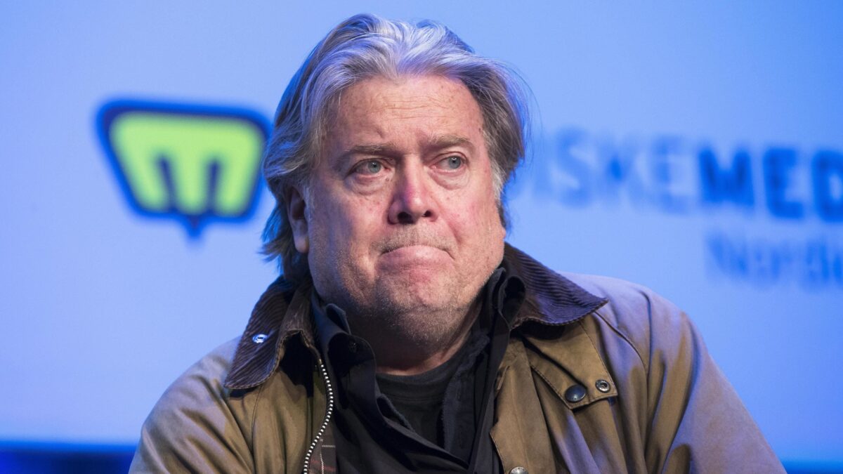 Steve Bannon: «Trump non appoggia il globalista Conte»