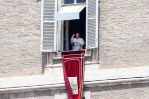 Il Vaticano pur di spalancare i porti si farà andar bene anche l’eutanasia