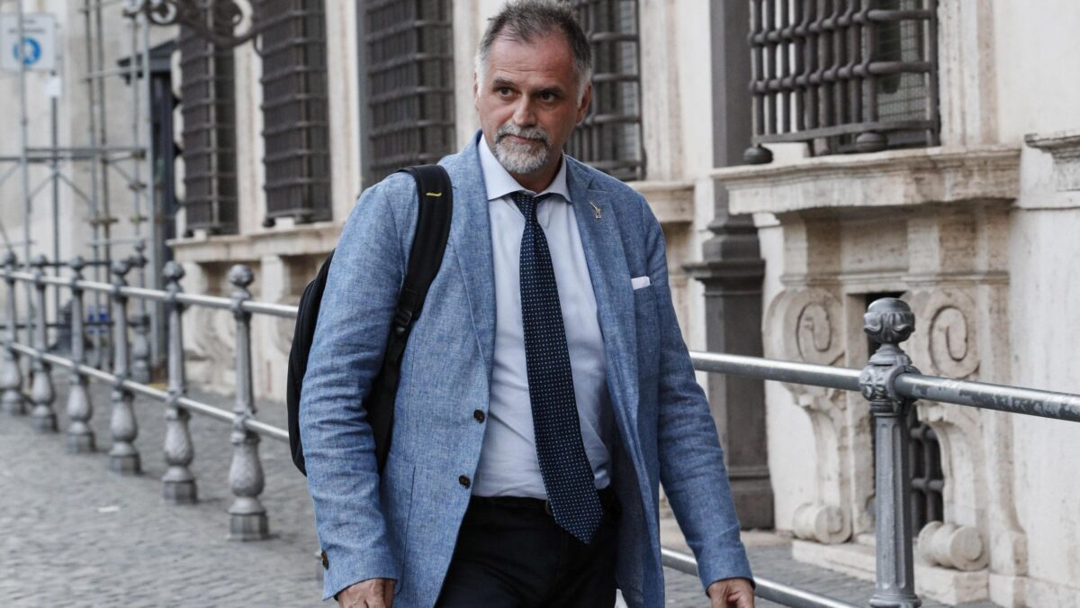 Il piano: Iva più alta per chi paga in contanti