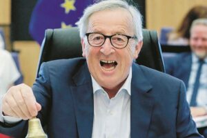 Piano per sfidare l’Ue sul deficit assieme a industria e sindacati