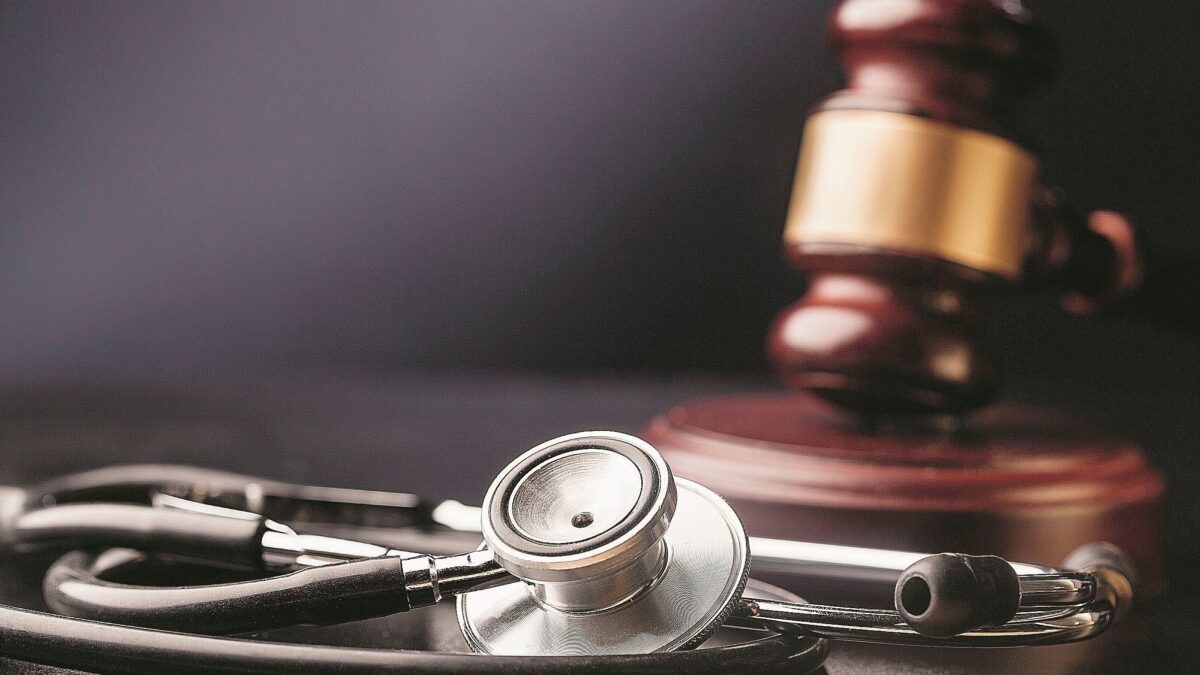Sanità: il business delle cause ai medici
