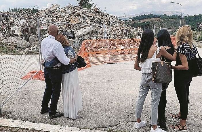Il Pd attacca i gialloblù su Amatrice ma dimentica i suoi due commissari